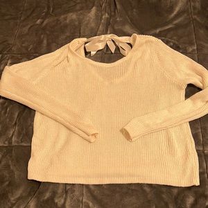 White crop top sweater